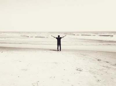 beach_worship_praise_male.jpg