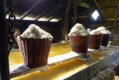 Salt baskets